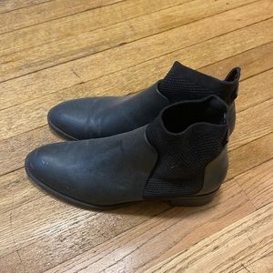 Zara ankle height black boots